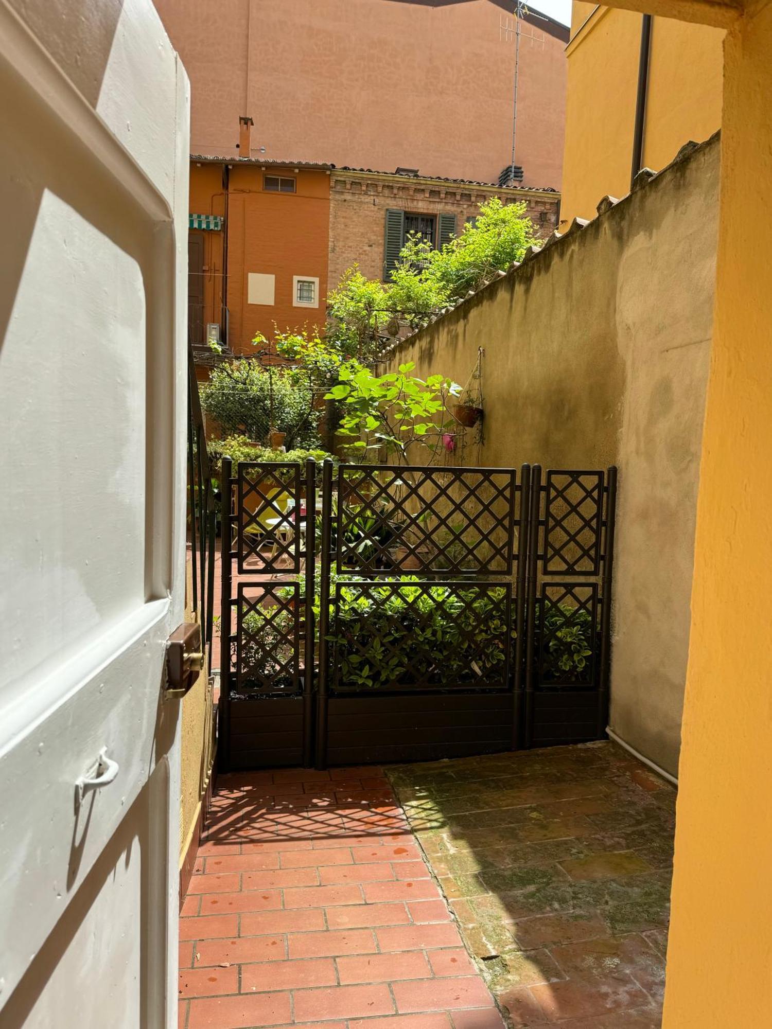 La Casina A Porta Castiglione Apartman Bologna Kültér fotó